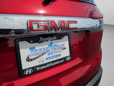 Used 2023 GMC Acadia SLE image 42