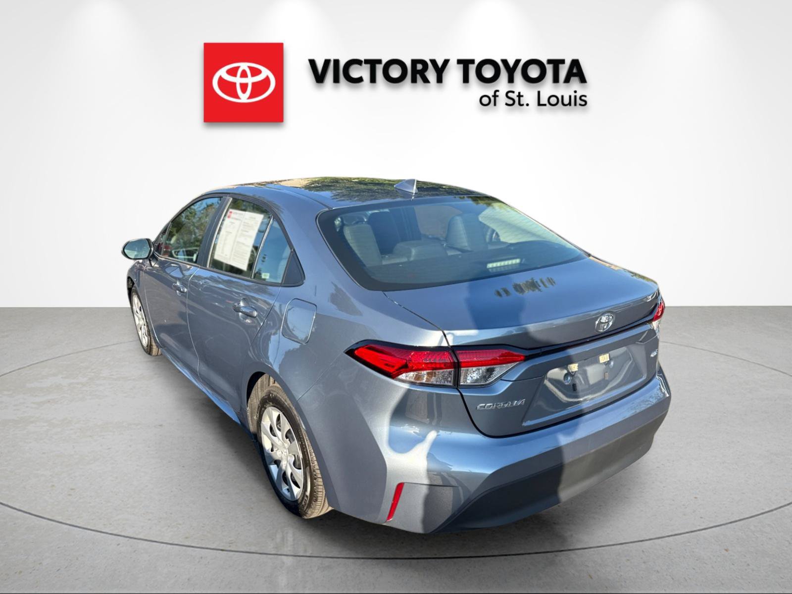 Used 2026 Toyota Corolla LE FWD image 5
