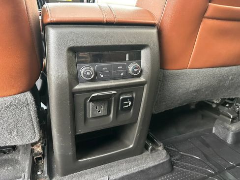 Used 2018 Chevrolet Traverse High Country w/ LPO, Floor Liner Package AWD/4WD image 19