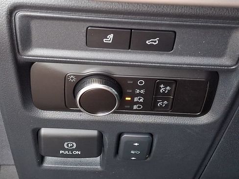 Used 2023 Ford Expedition Max XLT AWD/4WD image 25