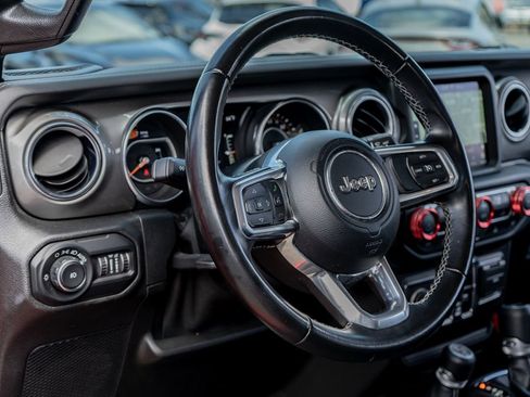 Used 2021 Jeep Wrangler Unlimited Sahara w/ Uconnect 4C Nav & Sound Group image 23