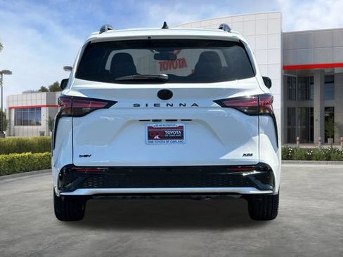 Certified 2026 Toyota Sienna XSE FWD image 6