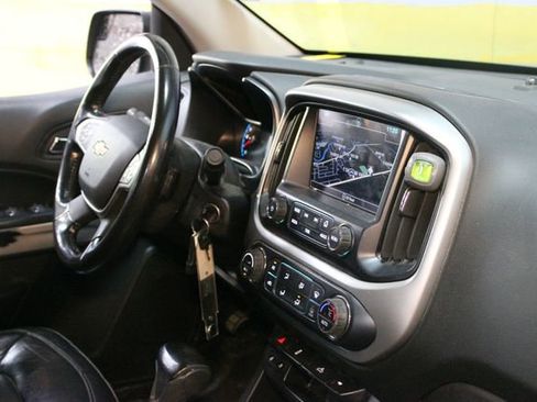 Used 2018 Chevrolet Colorado LT w/ Luxury Package, Chrome AWD/4WD image 10