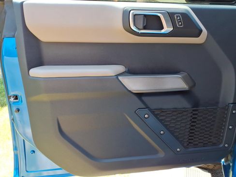 Used 2023 Ford Bronco Wildtrak AWD/4WD image 14