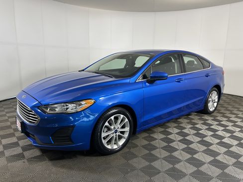 Used 2020 Ford Fusion SE FWD image 1