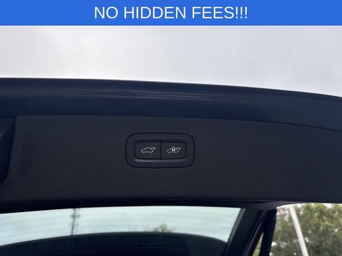 Used 2019 Volvo XC90 T5 Momentum w/ Multimedia Package image 14