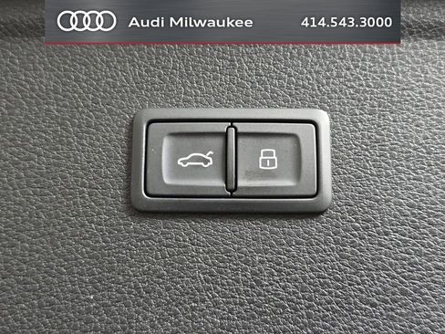 Used 2023 Audi Q5 2.0T Premium w/ Convenience Package AWD/4WD image 10