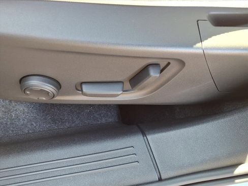 New 2026 Volvo XC40 B5 Plus w/ Protection Package Premier image 13