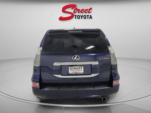 Used 2021 Lexus GX 460 Premium image 3