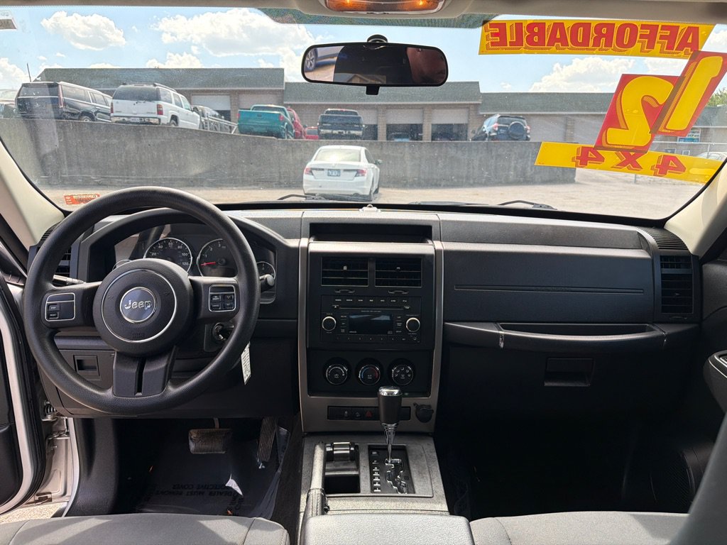 Used 2012 Jeep Liberty Sport AWD/4WD image 13
