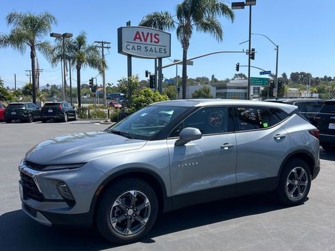 Used 2025 Chevrolet Blazer LT AWD/4WD image 1