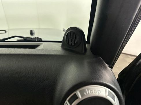 Used 2012 Jeep Wrangler Unlimited Sahara w/ Connectivity Group image 49