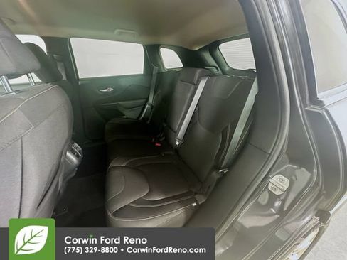 Used 2016 Jeep Cherokee Latitude w/ Comfort/Convenience Group AWD/4WD image 22