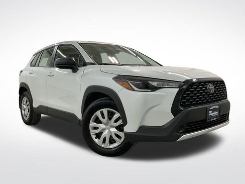 Used 2025 Toyota Corolla Cross L FWD image 4