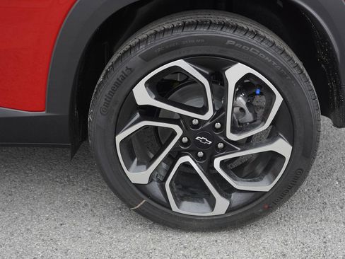 New 2026 Chevrolet Trax RS w/ Sunroof Package image 11