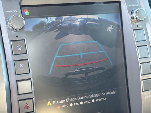 Used 2016 Toyota Tundra SR5 image 3