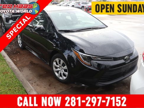 Used 2024 Toyota Corolla LE image 1