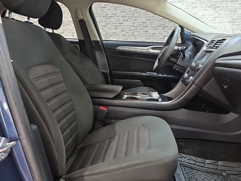 Used 2018 Ford Fusion SE image 10