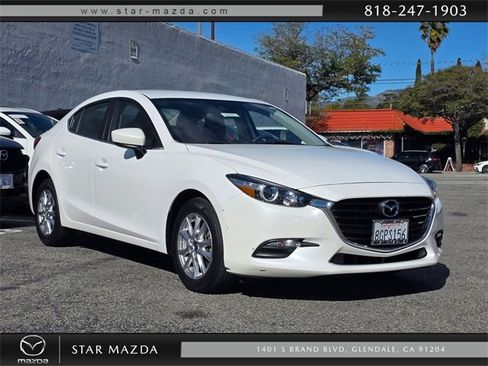 Used 2018 MAZDA MAZDA3 Sport w/ Preferred Equipment Package image 1