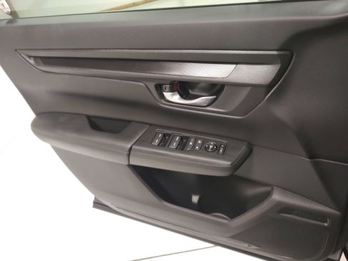 Used 2024 Honda CR-V LX image 9