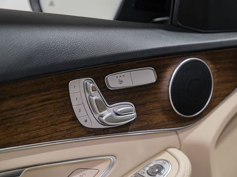 Used 2021 Mercedes-Benz C 300 4MATIC Sedan image 38