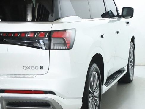 Used 2025 INFINITI QX80 Sensory AWD/4WD image 49