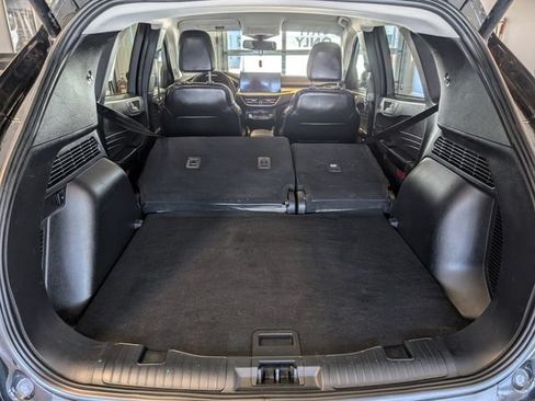 Certified 2024 Ford Escape Platinum AWD/4WD image 30