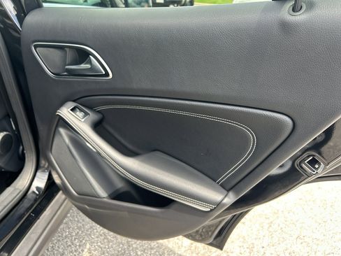 Used 2017 Mercedes-Benz GLA 250 4MATIC image 22