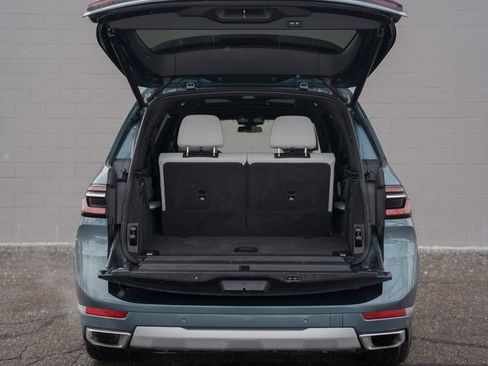 Used 2023 BMW X7 xDrive40i w/ Premium Package image 14