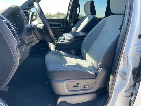 Used 2024 RAM 2500 Big Horn image 17