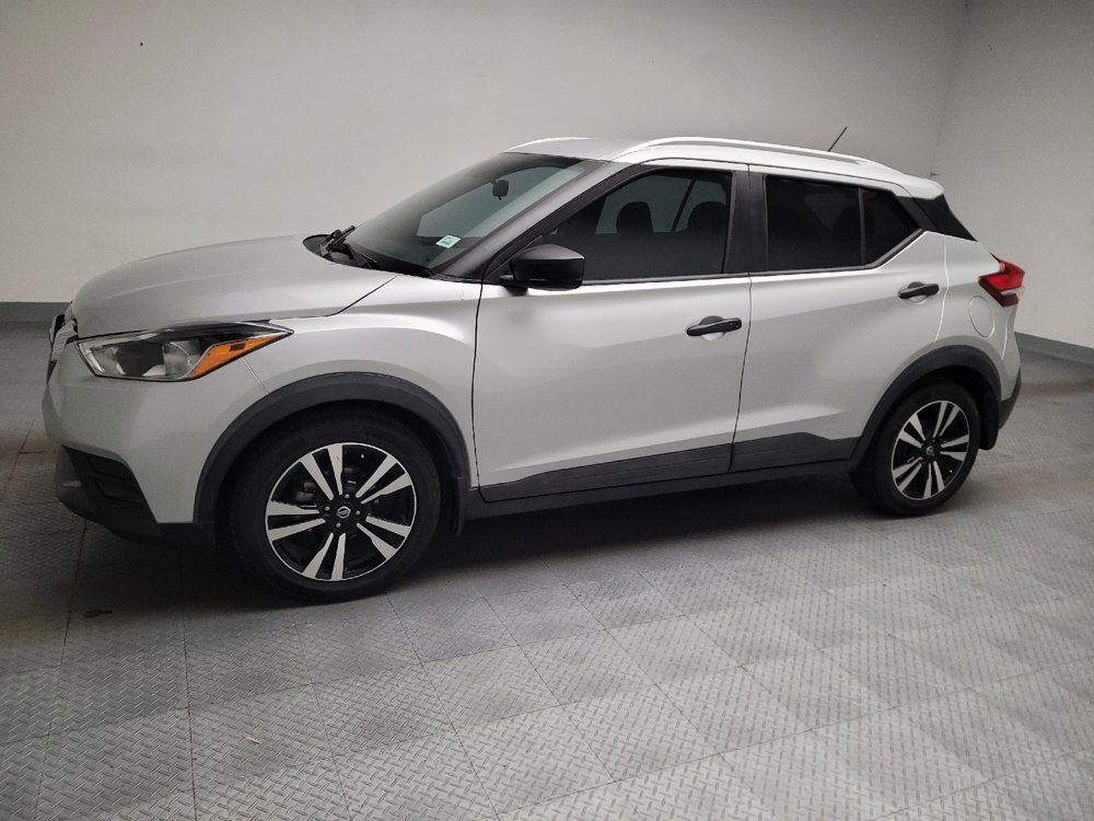 Used 2018 Nissan Kicks SV FWD image 2