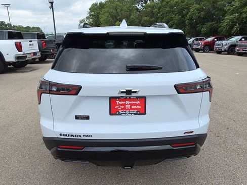 New 2026 Chevrolet Equinox RS AWD/4WD image 7