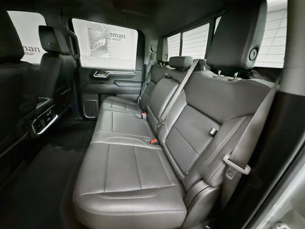 Used 2025 Chevrolet Silverado 3500 LTZ w/ LTZ Plus Package AWD/4WD image 26