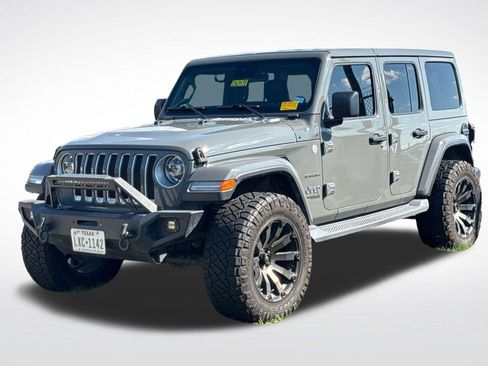 Used 2019 Jeep Wrangler Unlimited Sahara AWD/4WD image 6