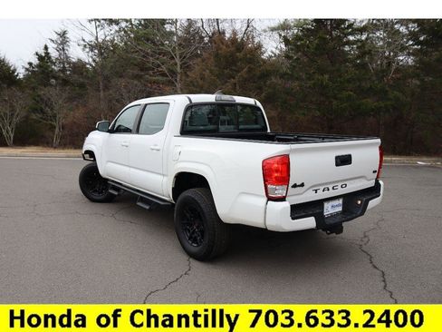 Used 2017 Toyota Tacoma SR w/ Tow Package image 5