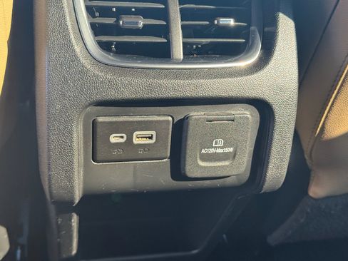 Used 2019 Chevrolet Blazer Premier w/ Sun and Wheels Package FWD image 23