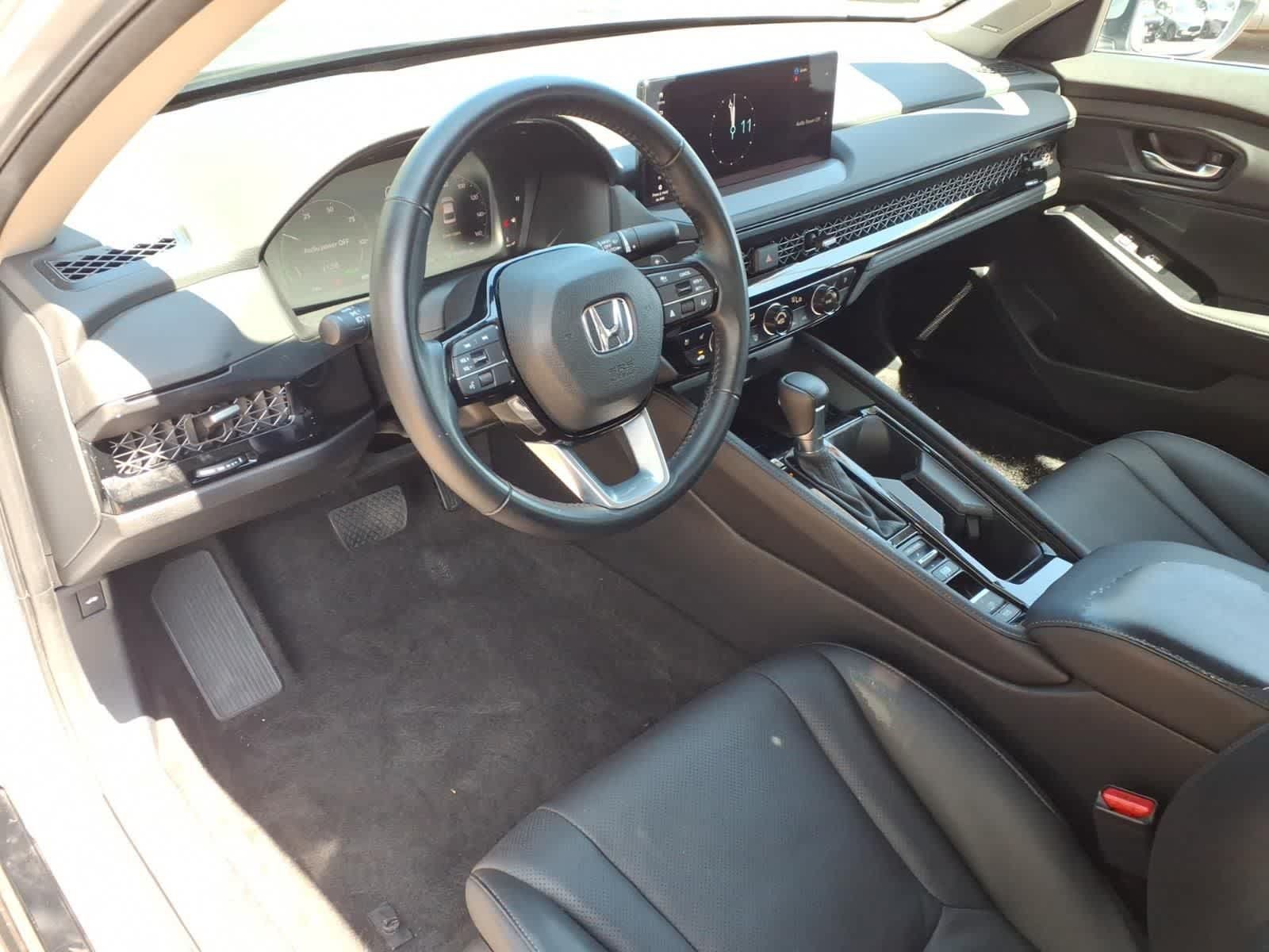 Used 2023 Honda Accord Touring image 13