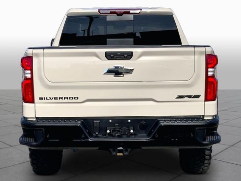 Used 2026 Chevrolet Silverado 1500 ZR2 w/ LPO, Dark Essentials Package AWD/4WD image 5
