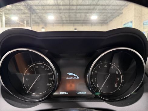 Used 2018 Jaguar F-TYPE R-Dynamic image 27