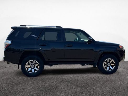 Used 2018 Toyota 4Runner TRD Off-Road Premium AWD/4WD image 6