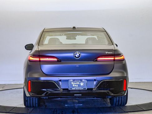 New 2026 BMW 740i w/ Premium Package image 3