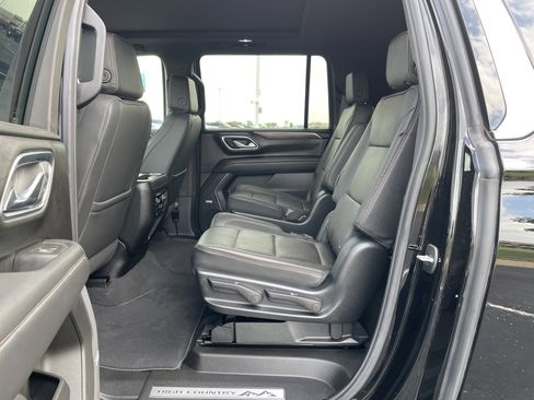 Used 2023 Chevrolet Suburban High Country AWD/4WD image 23