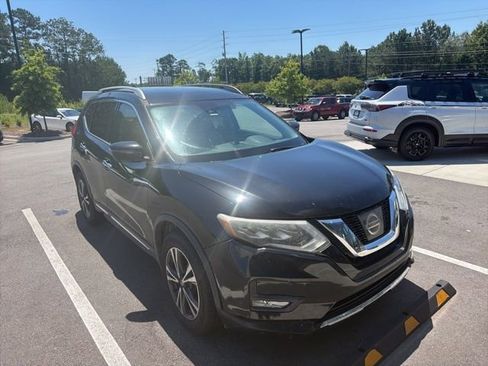 Used 2017 Nissan Rogue SL w/ SL Premium Package AWD/4WD image 2