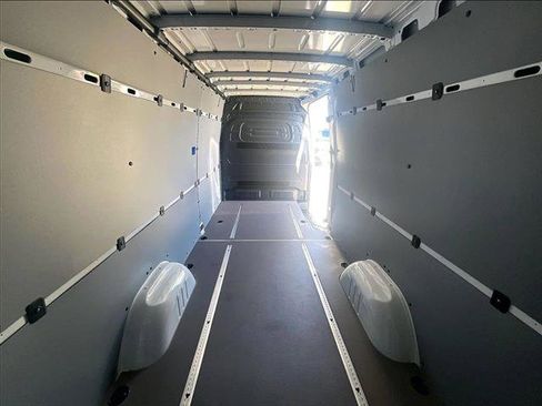 Used 2026 Mercedes-Benz Sprinter 2500 image 5