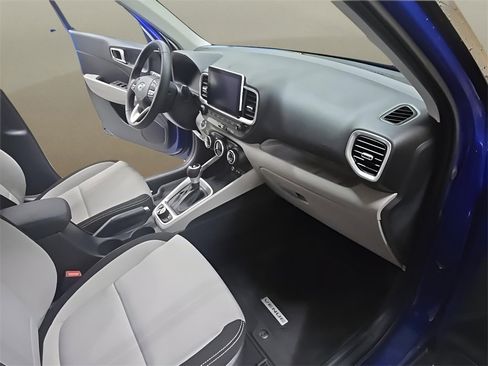 New 2026 Hyundai Venue SEL image 19