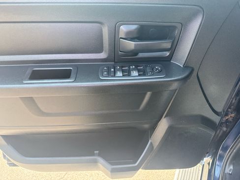 Used 2019 RAM 1500 Tradesman RWD image 10