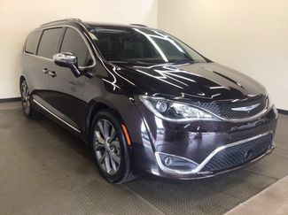 Used 2018 Chrysler Pacifica Limited w/ Tire & Wheel Group FWD video 1