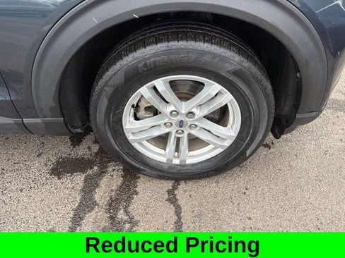 Used 2022 Ford Explorer XLT image 45