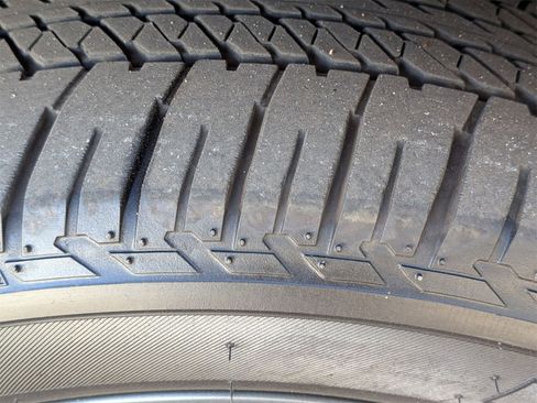 Used 2024 INFINITI QX80 Sensory image 11