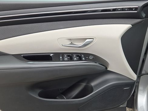 Certified 2023 Hyundai Tucson Limited AWD/4WD image 16